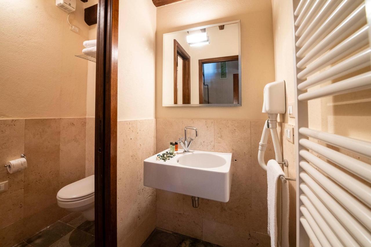 Il Defizio Bed & Breakfast กัมบาสซี แตร์เม ภายนอก รูปภาพ